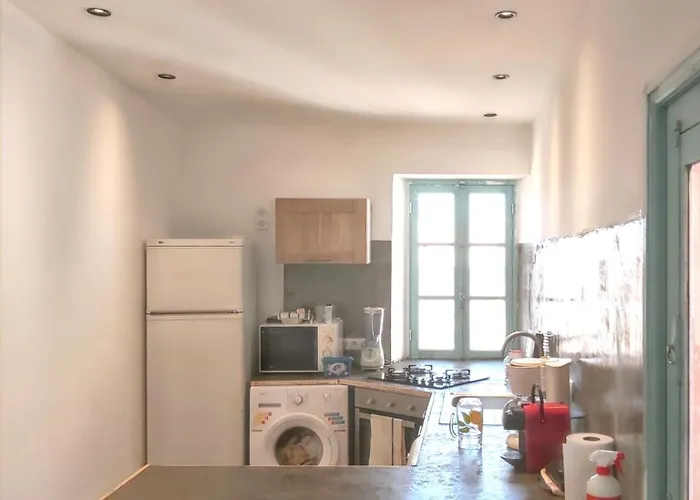 A Avec Terrasse * Algajola (Corsica)